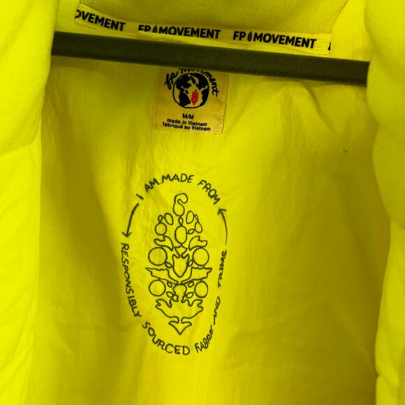 Care FP Scrunch Time Puffer Vest | Highligther | Size M - Picture 4 of 8